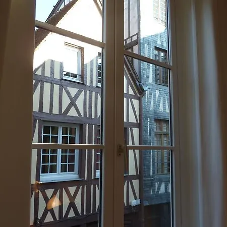 Dans L'atelier De R Bed and breakfast 3*