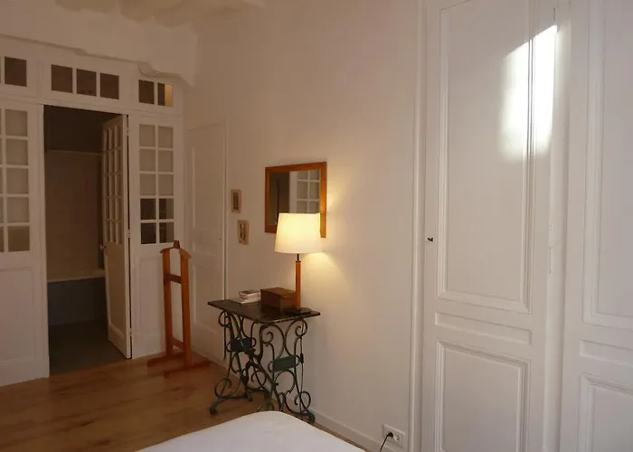 乌内查姆布里丹斯拉特列尔德尔住宿加早餐旅馆 住宿加早餐酒店 鲁昂